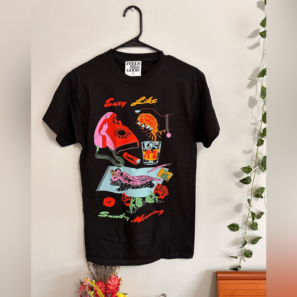 “Easy like Sunday Morning” T-shirt. Size Small.